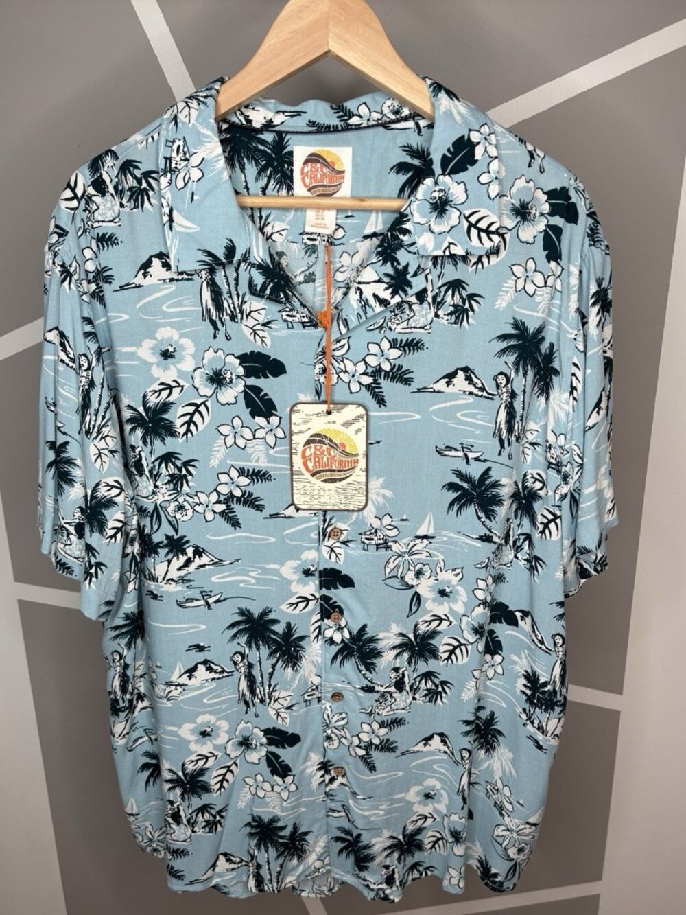 NWT C&C California Camp Shirt Men’s XL Tropical Hawaiian Aloha Blue Island AOP
